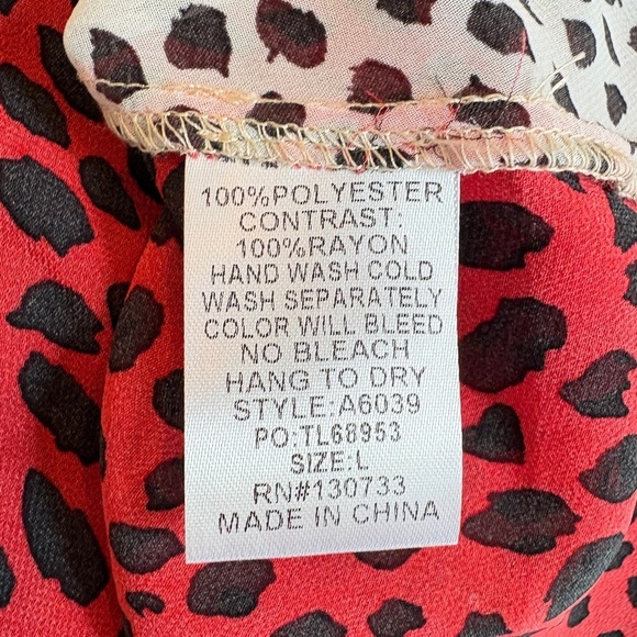 Umgee Women's Animal Mixed Print Ruffled Sleeve Surplice Top Size Large - Picture 16 of 16